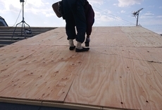 屋根葺き替え・雨漏り修理
